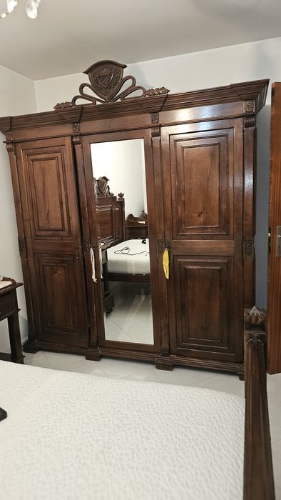 Vendo mobília de quarto antiga