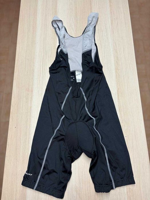 Calções Scott com alças