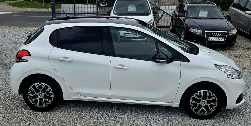Peugeot 208 Niski przebieg! 1.6HDI! Tablet! Śliczny stan! Zamiana też! Dostawa!