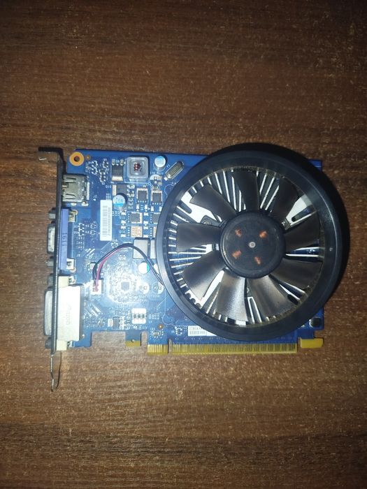 Продам відеокарту GTX 750ti 2Gb