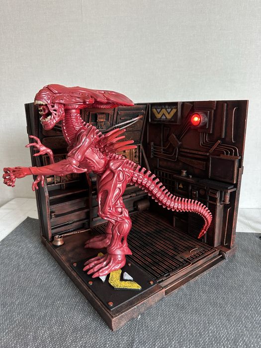 Чужой Ксеноморф диорама разборная с подсветкой