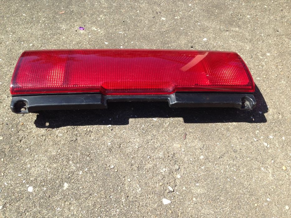 Farolim traseiro (nevoeiro) Susuki Swift GTI (modelo mk3)