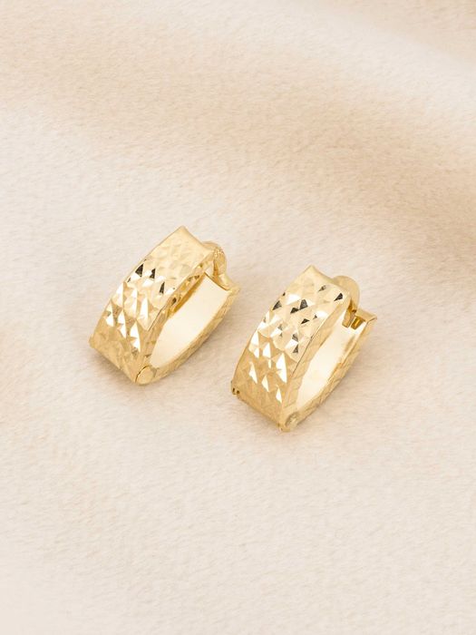 Złote kolczyki 585 diamentowane