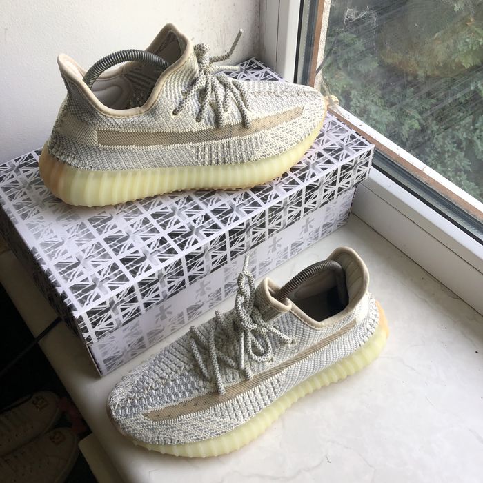 Жіночі Кросівки Adidas Yeezy Boost 350 V2