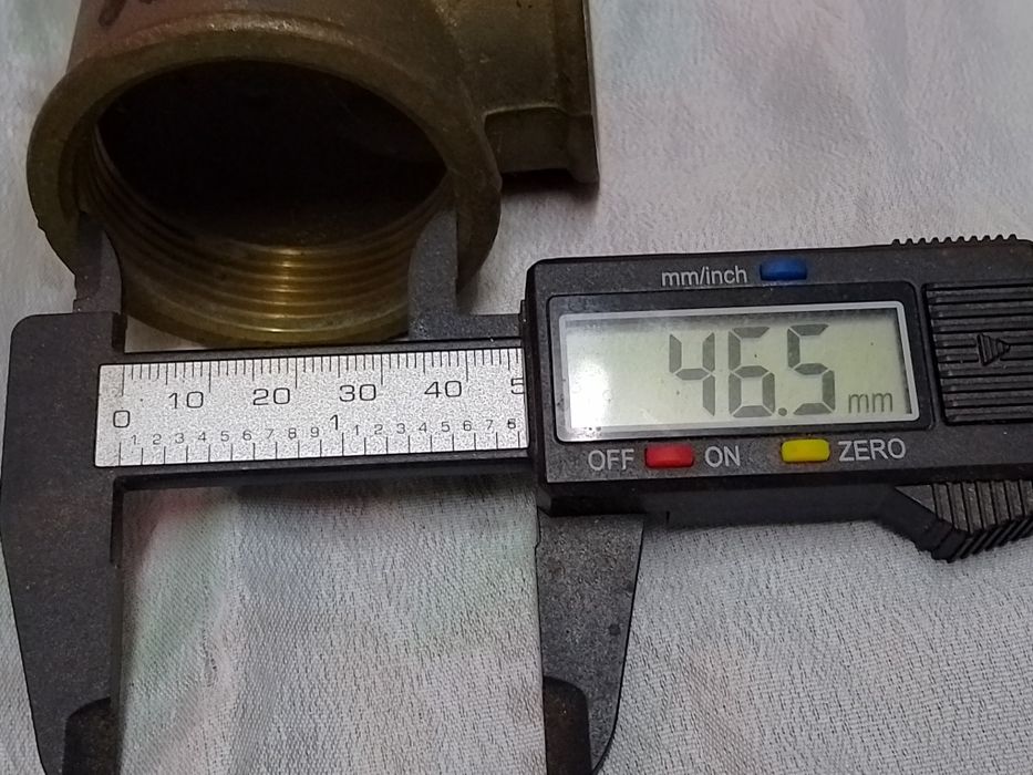 Tê em Latão 1 1/2" BSP Fêmea (Novo)