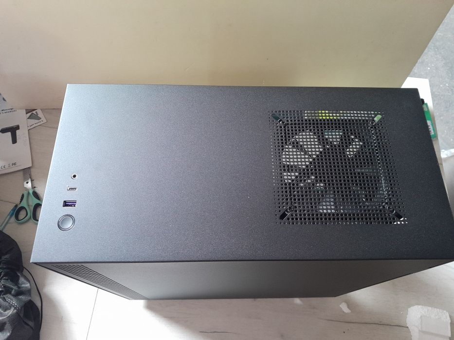 Nzxt h510 matte black compact mid tower atx case obudowa pc