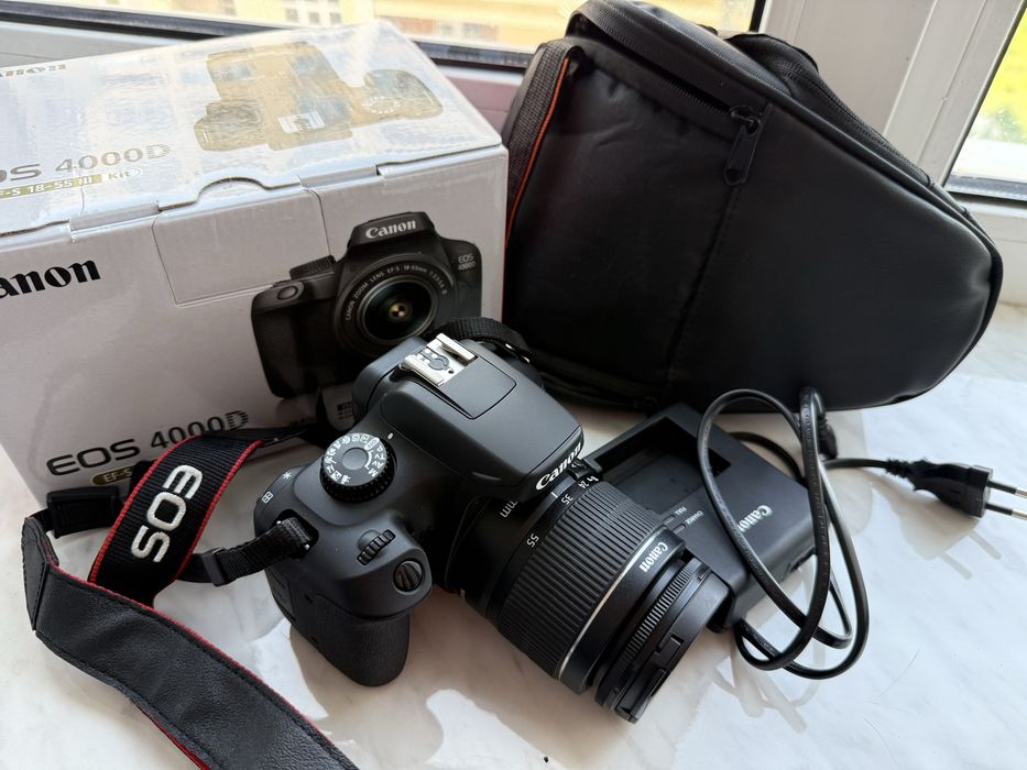 Canon 4000D kit