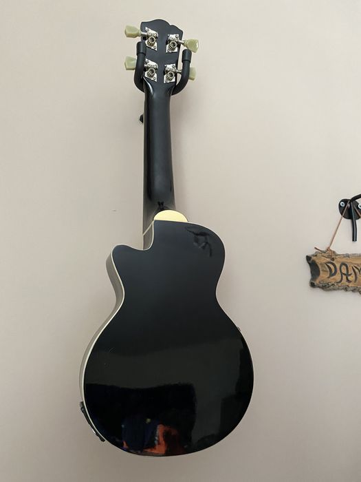 Ukulele Harley Benton elektroakustyczne