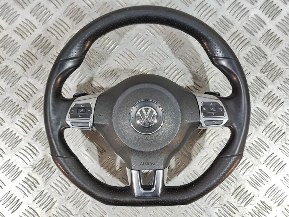 Volante Completo Flat Bottom Pele Perfurada Patilhas Multifunções VW