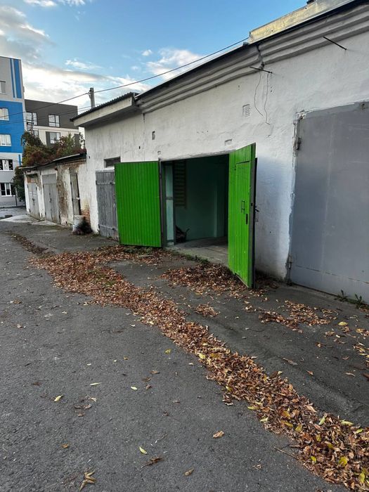 Оренда під склад або під гараж в центрі міста.