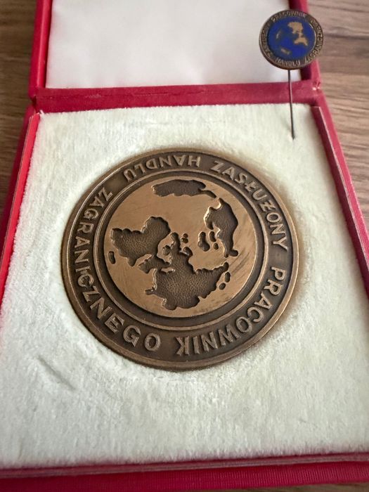 Medal odznaka Zasłużony Pracownik Handlu Zagranicznego