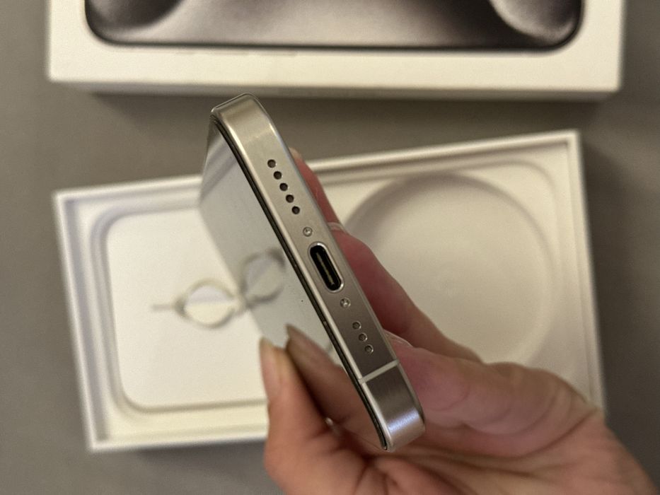 Айфон 15 про 256 памʼять в ідеальному стані