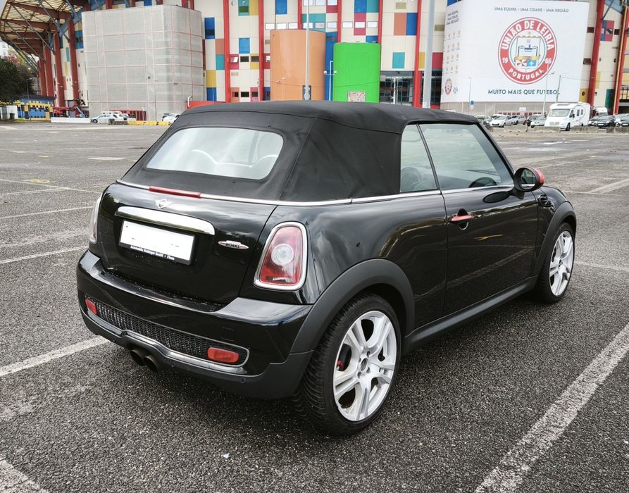 Mini cabrio JCW  211 cv