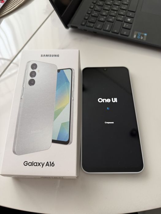 Мобільний телефон Samsung