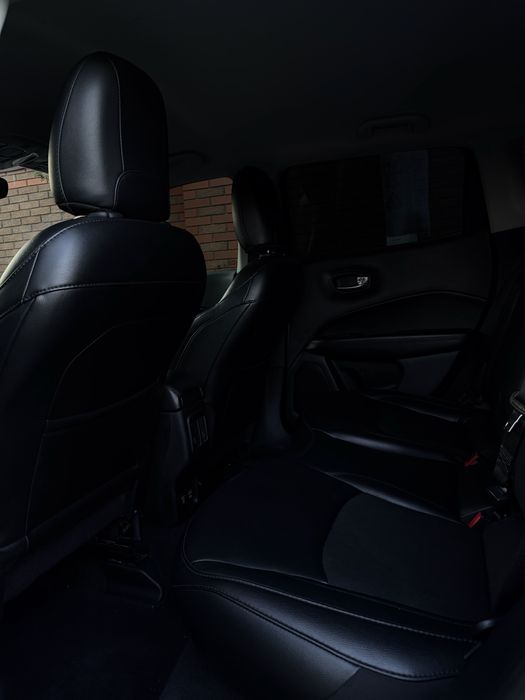 Продам Jeep Compass