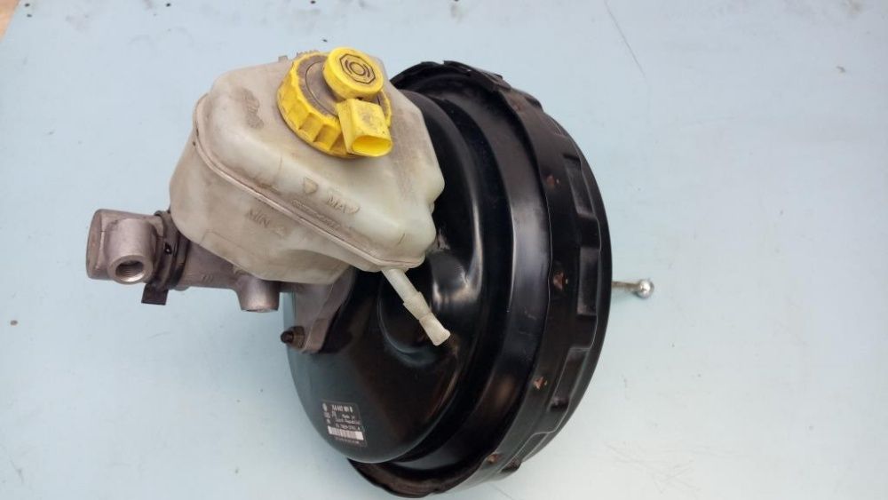 Вакуумный усилитель тормозов Volkswagen Touareg 2003-2009 7L6612101B