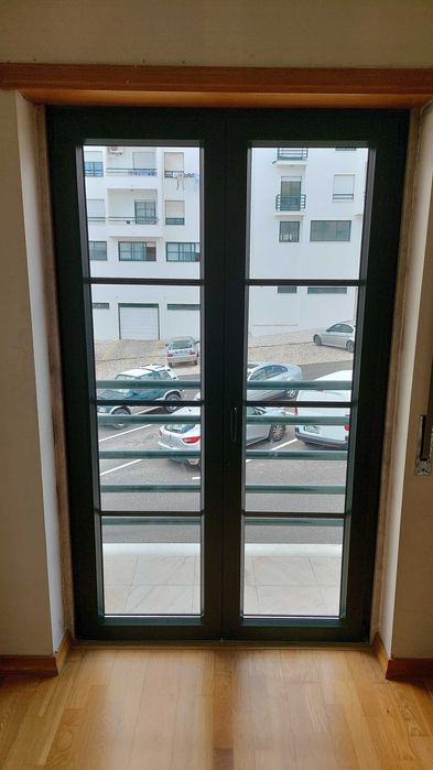 Janelas e portas em PVC à medida + montagem