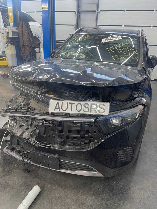 Mercedes EQB в наявності запчастини розборка шрот