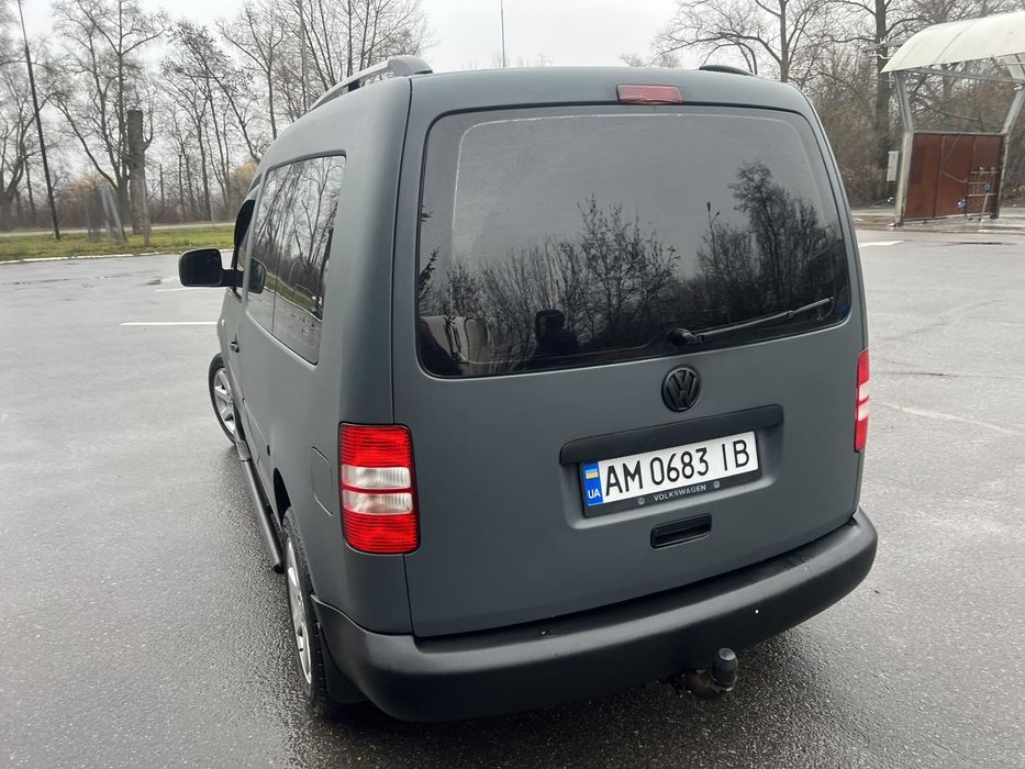 Volkswagen Caddy 1.6 дизель2011