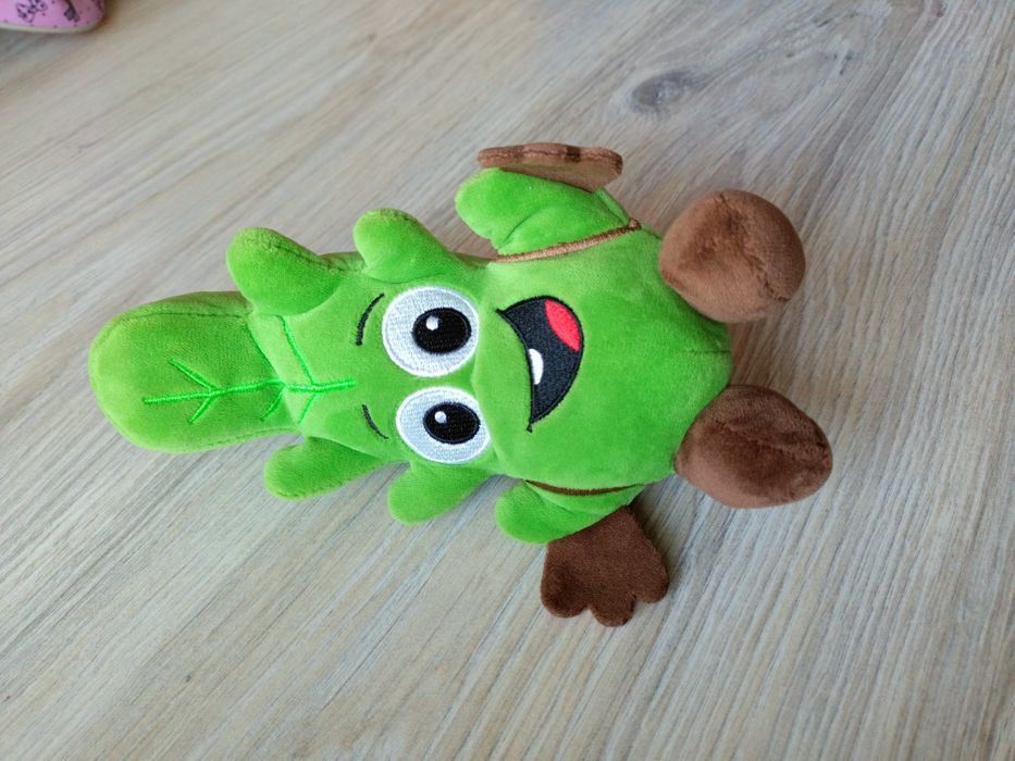 Dąb Dyzio pluszak z Biedronki