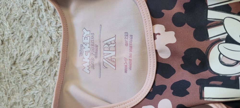 Top e legging marca zara