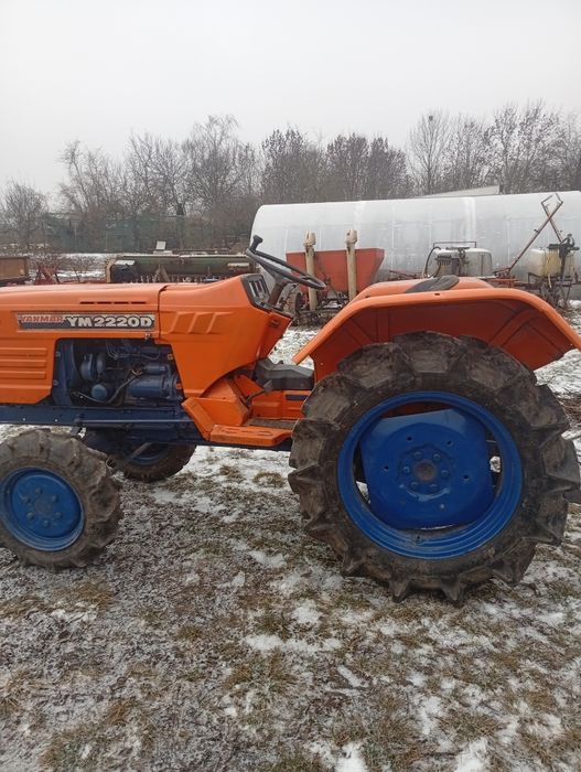 Traktor ogrodowy yanmar  YM2220D