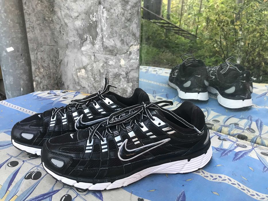 Оригінальні кросівки NIKE  Bowerman serias Р6000 розмір 44 по устілці 28cм піар код
