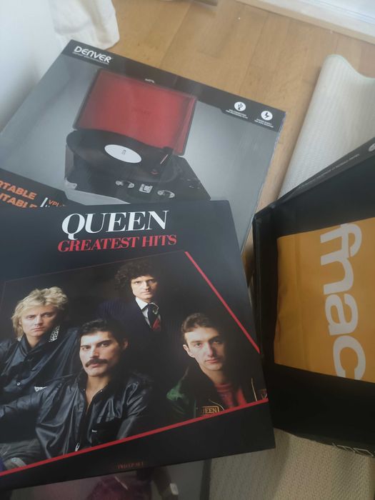 Queen + Plataforma giratória discos vinil