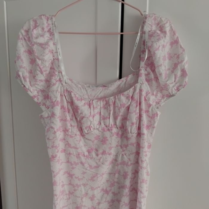 Sukienka must have midi