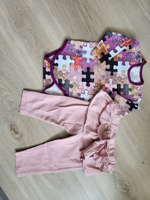 Body I spodenki z falbankami dla dziewczynki rozmiar 68