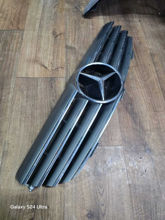 MERCEDES CLK Grill Atrapa Chłodnicy
