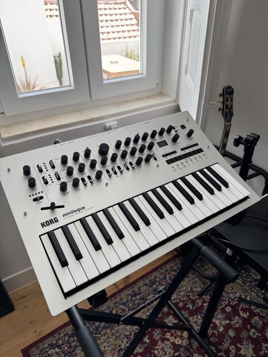 Sintetizador Korg Minilogue