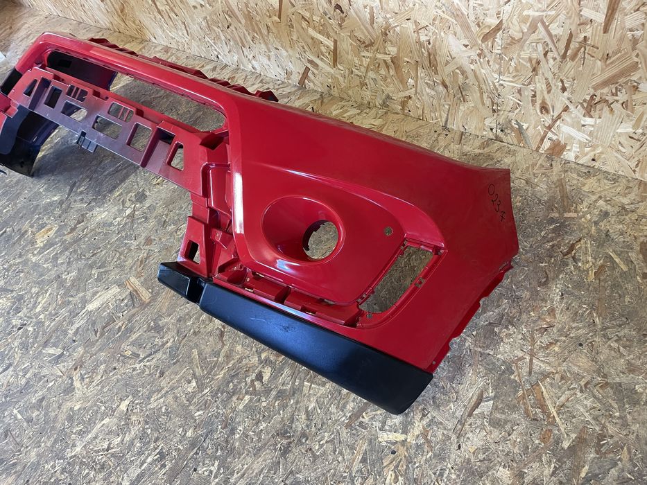 Передній бампер  Suzuki vitara 2 Оригінал