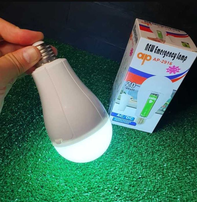 РАСПРОДАЖА ! Акумуляторна лампочка в цоколь аварійна лампа LED E27/20W