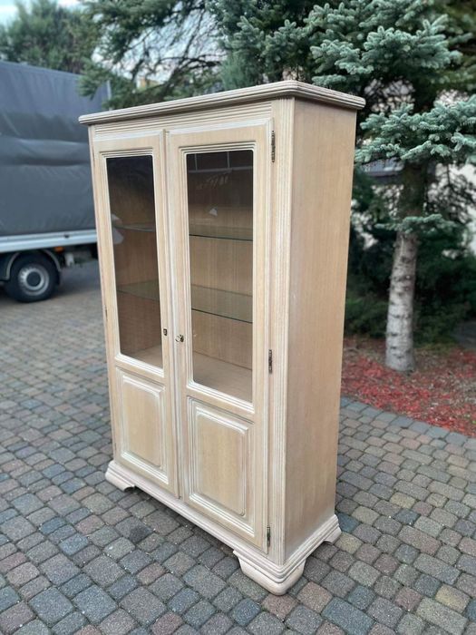 Witrynka biblioteka przeszklona bielona