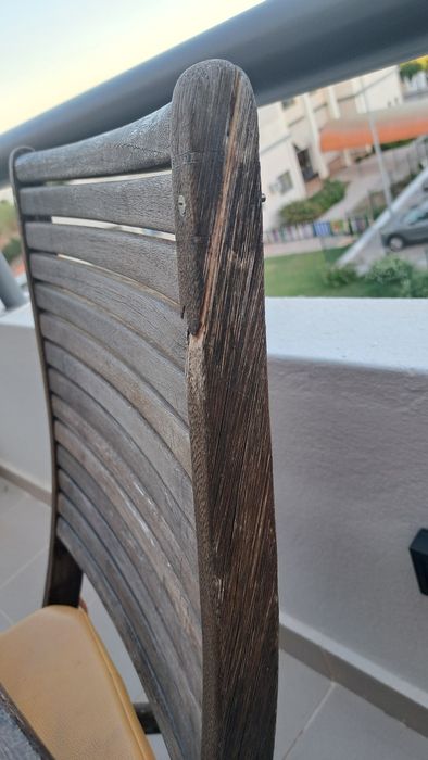 Mesa exterior com 4 cadeiras
