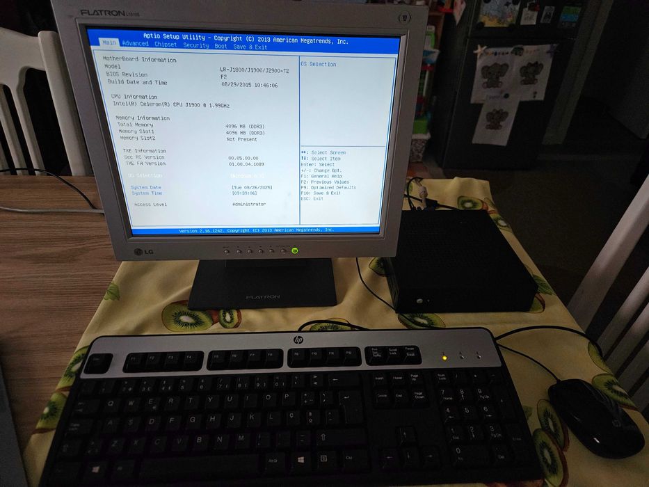 Micro-PC com adaptador