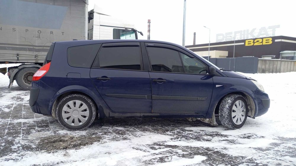 RENAULT GRAND Scenic-2 7 місць 1.6-16v 2004