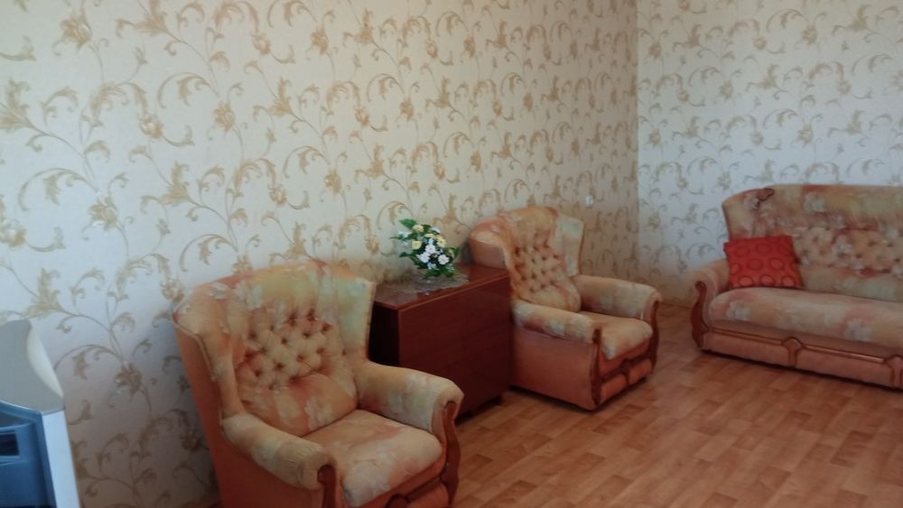 Продам 2 комнатную квартиру на Покровском  (Коммунаре)