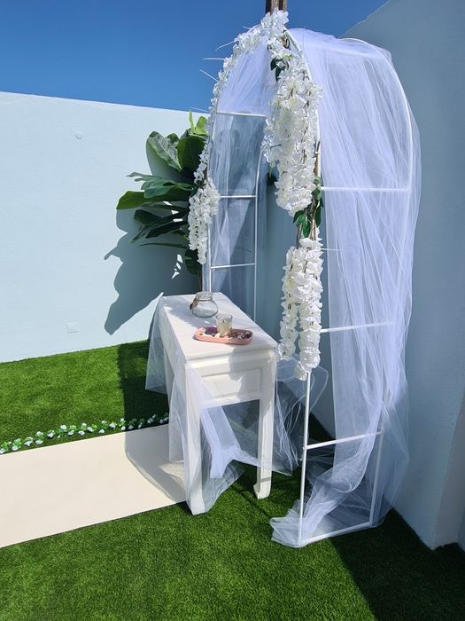 Arco e acessórios para casamentos
