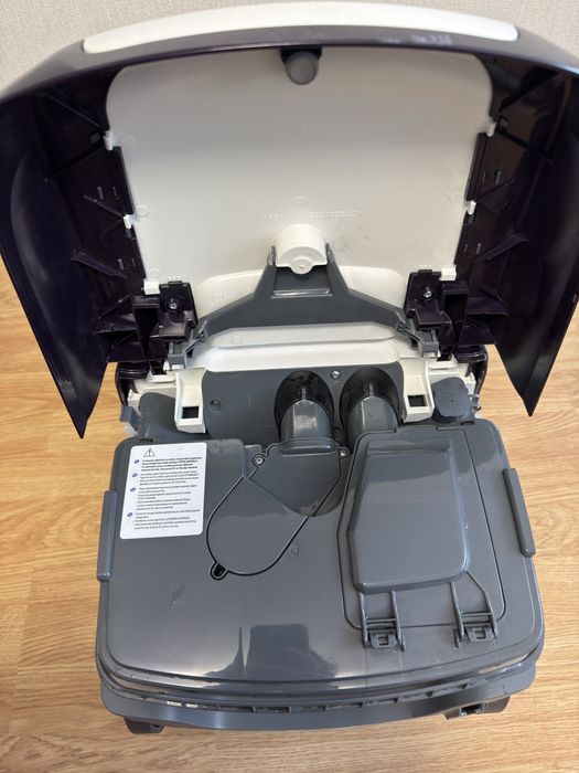 Пилосос миючий з аквафільтром Bosch, повний комплект