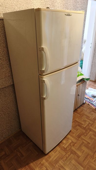 Lodówka AMICA model AD0900