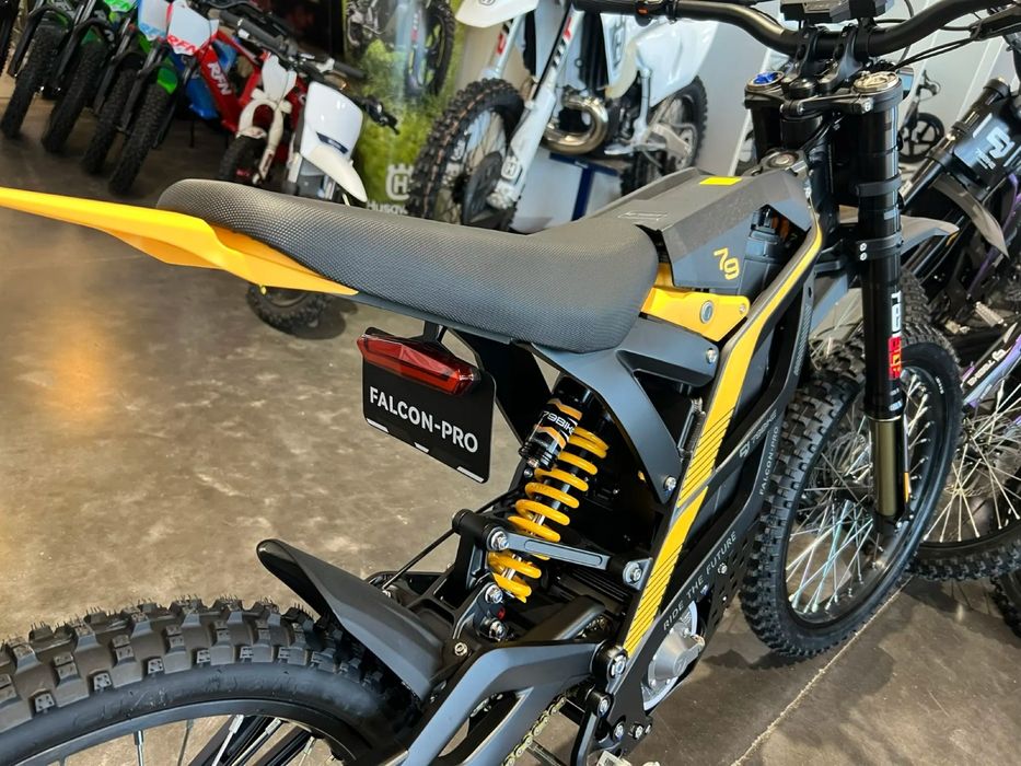 Mota elétrica Falcon Pro 2025 – Nova, 10 kW, 90 km/h,72 V 35 Ah SurRon