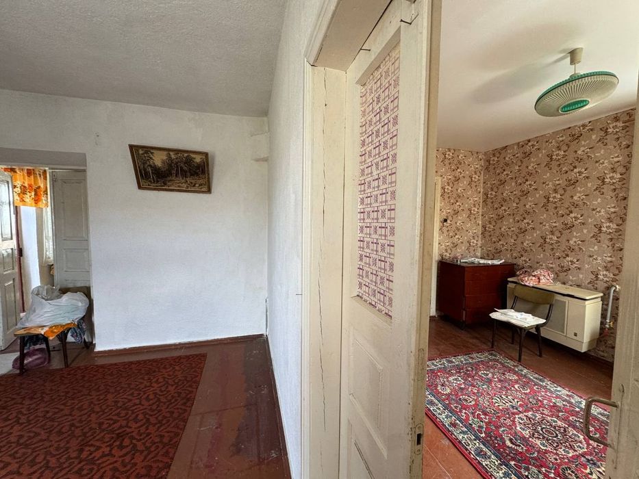 Продається будинок 51м² земельна ділянка 7 соток.  Р-н 3 школи