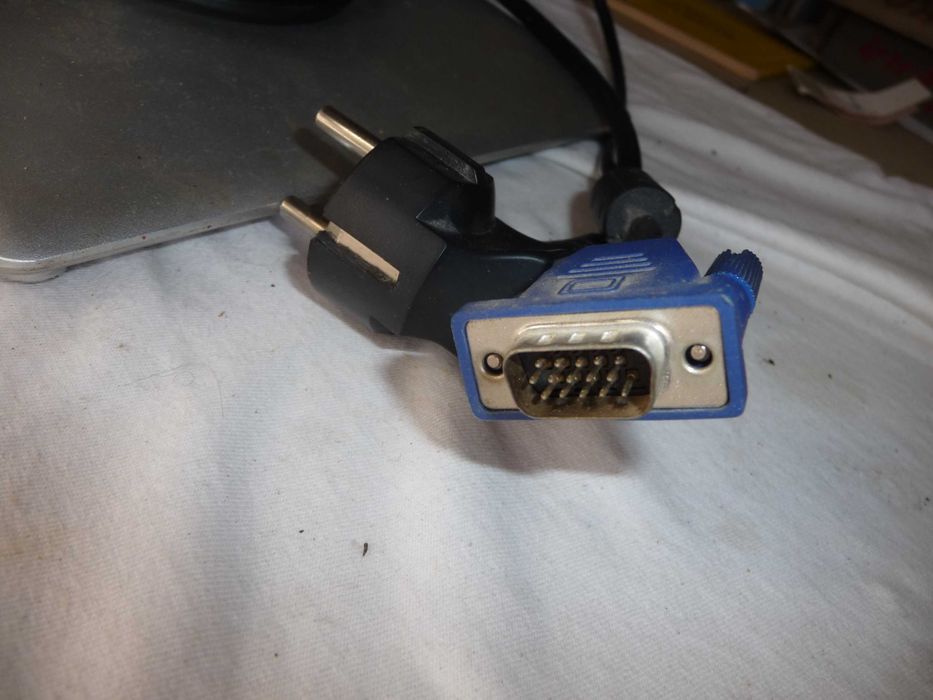 Proview UK713 700P LCD-монітор комп'ютерний несправний