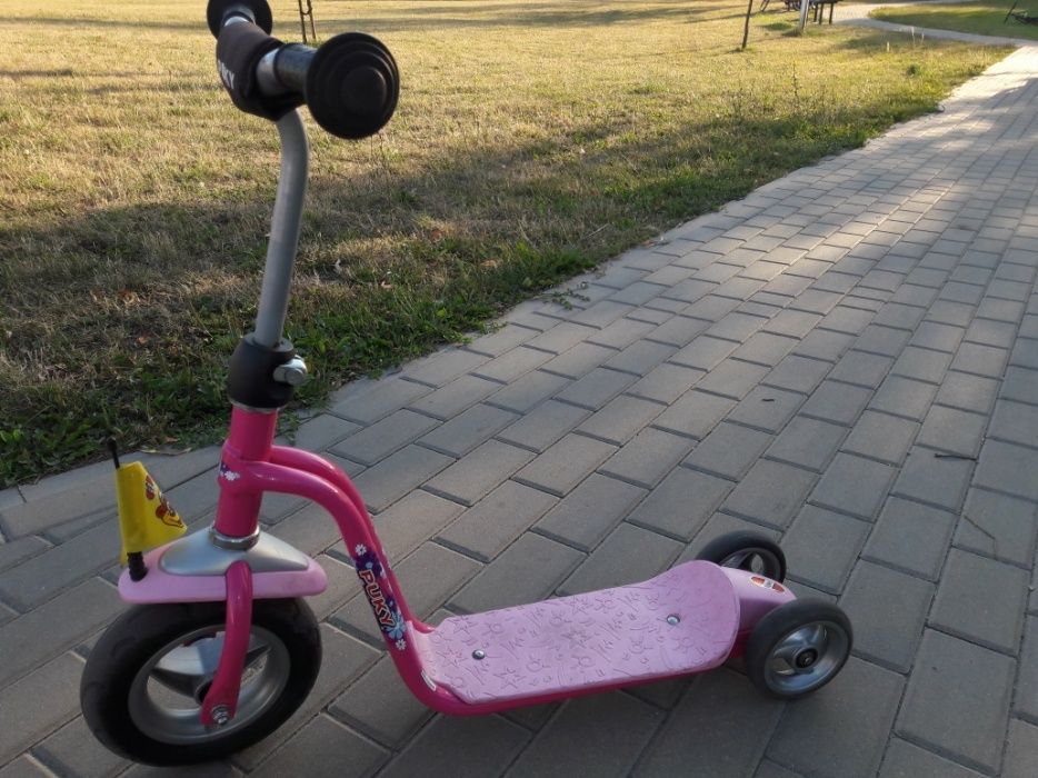 Hulajnoga puky trzykołowa