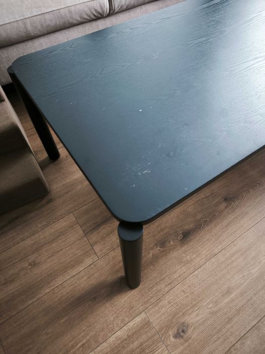 Używany stolik kawowy lite drewno Teultat