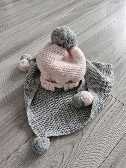 Czapeczka i Komin stan jak Nowy +rękawiczki.