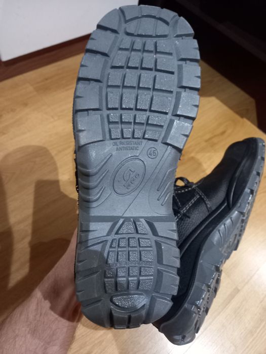 Nowe Buty robocze męskie z blachą rozmiar 45