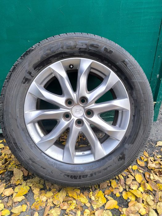 Колеса. Диски R18 5×114,3. Hyundai Tucson, Santa-Fe. 245/60 R 18